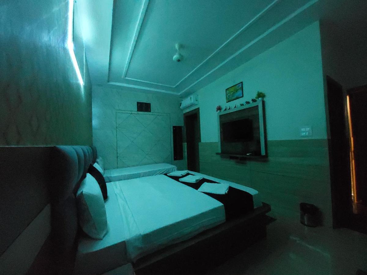 Taj Nice Point Manage By Taj Sunrise Group آغْرا المظهر الخارجي الصورة