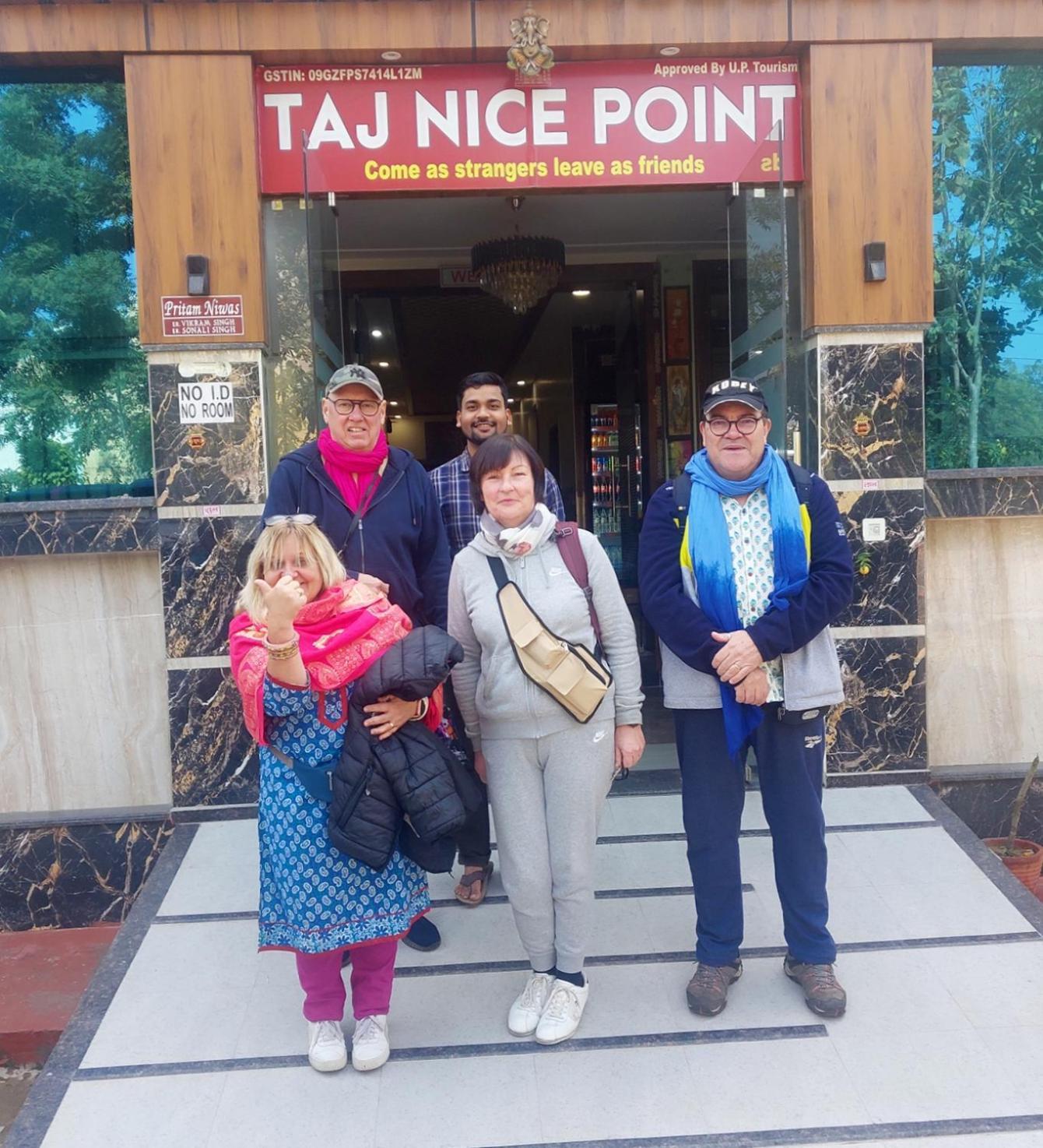 Taj Nice Point Manage By Taj Sunrise Group آغْرا المظهر الخارجي الصورة