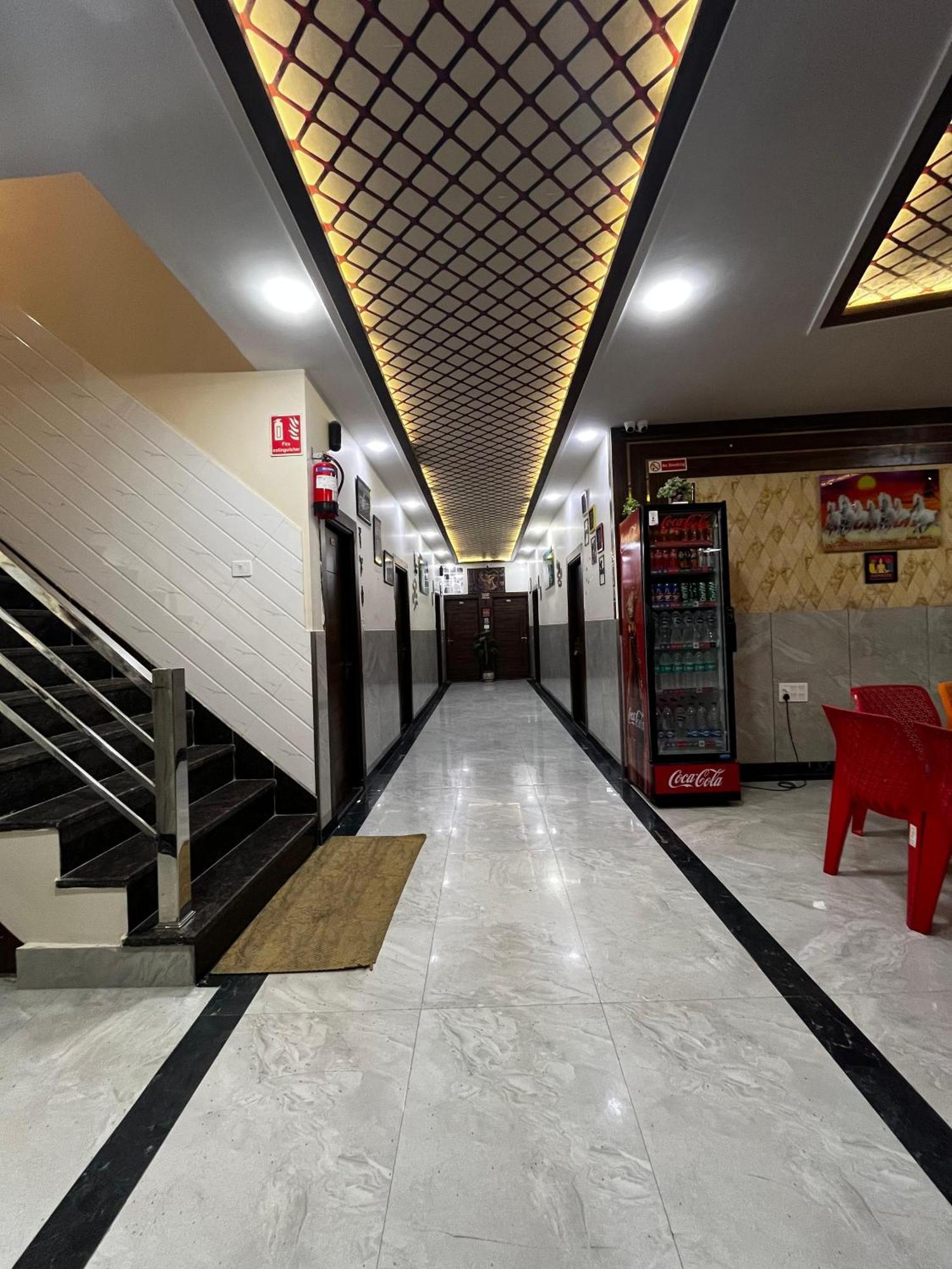 Taj Nice Point Manage By Taj Sunrise Group آغْرا المظهر الخارجي الصورة