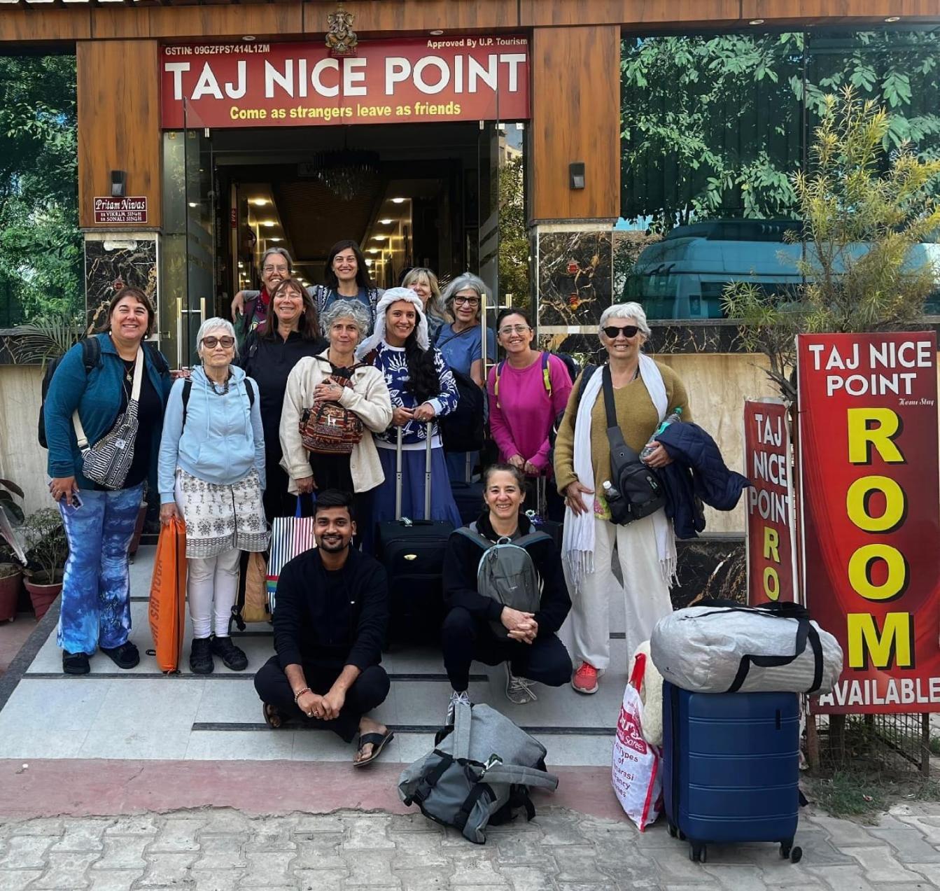 Taj Nice Point Manage By Taj Sunrise Group آغْرا المظهر الخارجي الصورة