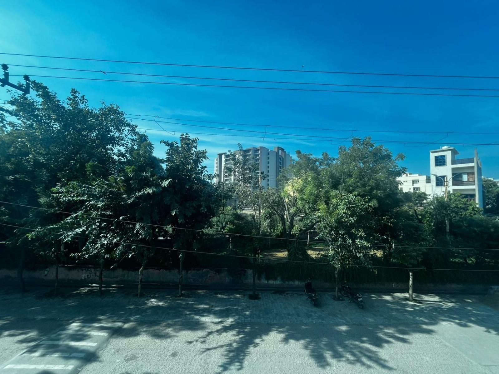 Taj Nice Point Manage By Taj Sunrise Group آغْرا المظهر الخارجي الصورة